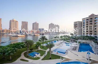 شقة - 2 غرف نوم - 3 حمامات للايجار في The St. Regis Marsa Arabia Island - Marsa Arabia - جزيرة اللؤلؤة - الدوحة