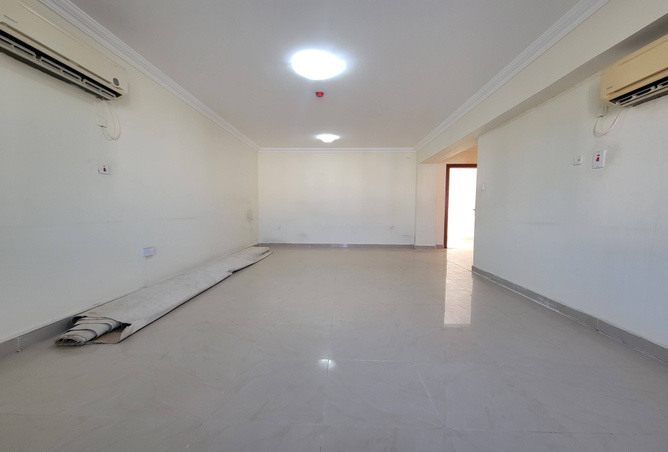 940865 - Property Image 2