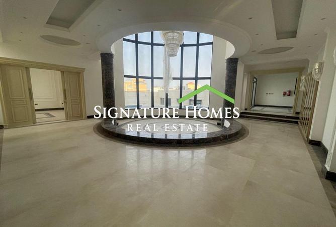 945890 - Property Image 2