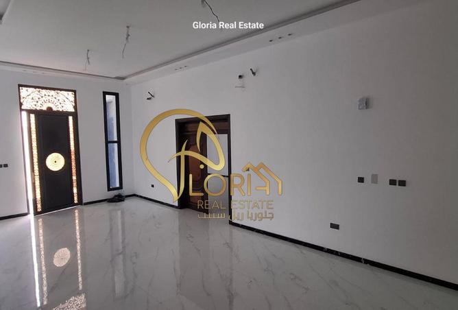 928136 - Property Image 3