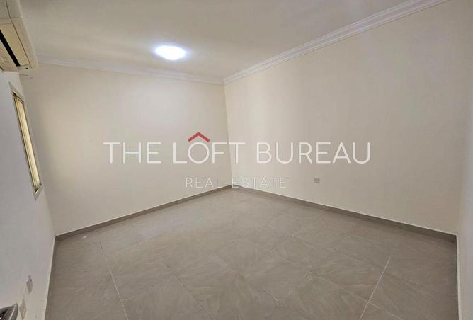 942511 - Property Image 3