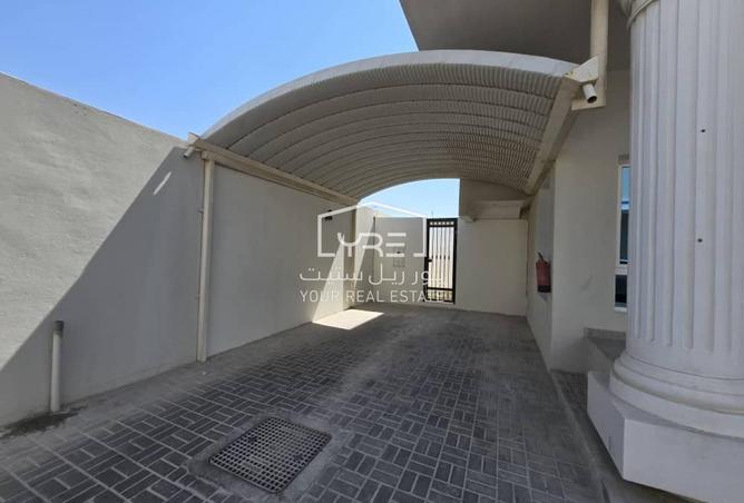 943108 - Property Image 2