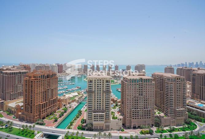 Apartment - 1 Bedroom - 2 Bathrooms for rent in Hilton Doha The Pearl Residences - Abraj Quartiers - The Pearl Island - Doha