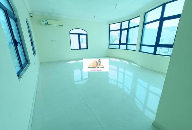 938412 - Property Image 3