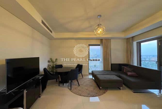 985234 - Property Image 2