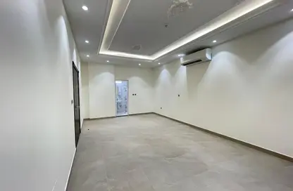 Apartment - 3 Bedrooms - 3 Bathrooms for rent in Al Nasr Street - Al Nasr - Doha