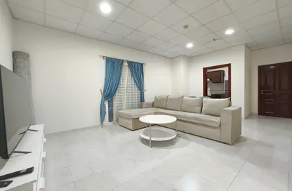 Apartment - 2 Bedrooms - 2 Bathrooms for rent in Al Sadd Road - Al Sadd - Doha