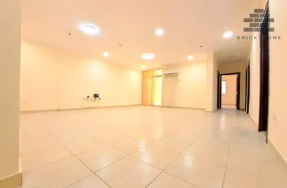 Apartment - 2 Bedrooms - 3 Bathrooms for rent in Al Nasr Street - Al Nasr - Doha