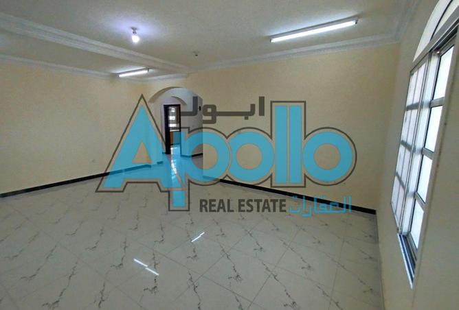 974917 - Property Image 2