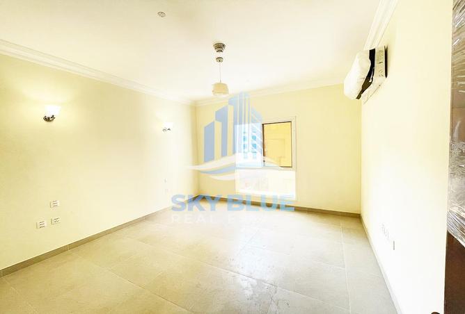 719648 - Property Image 2