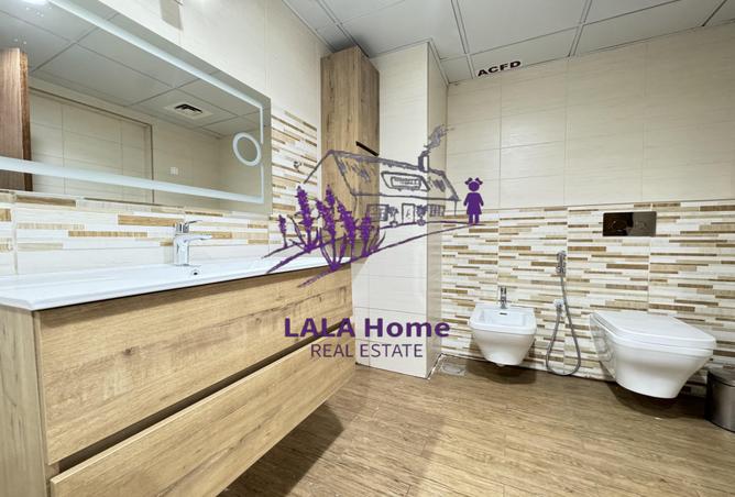 854689 - Property Image 2