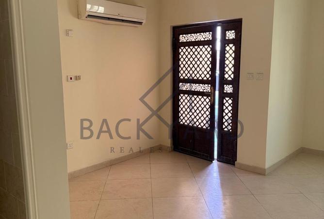 951967 - Property Image 3