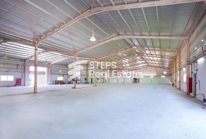 956349 - Property Image 2