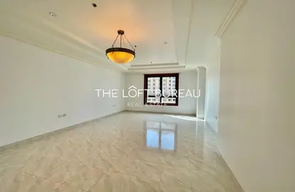 Apartment - 2 Bedrooms - 3 Bathrooms for rent in West Porto Drive - Porto Arabia - The Pearl Island - Doha