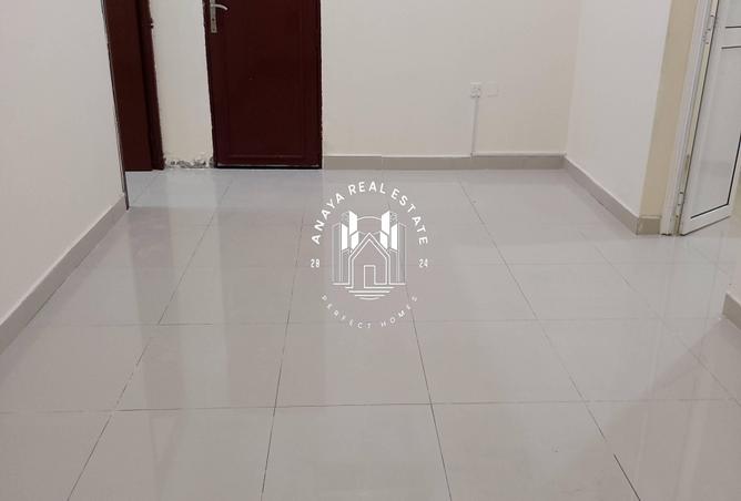 966593 - Property Image 2