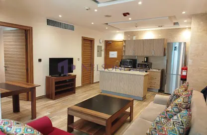 Hotel Apartments - 2 Bedrooms - 3 Bathrooms for rent in Royal Plaza - Al Sadd - Doha