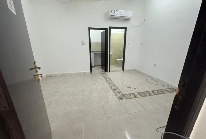 982225 - Property Image 3