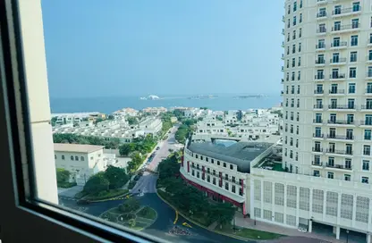 شقة - غرفة نوم - 2 حمامات للايجار في فيفا غرب - فيفا بحرية - جزيرة اللؤلؤة - الدوحة