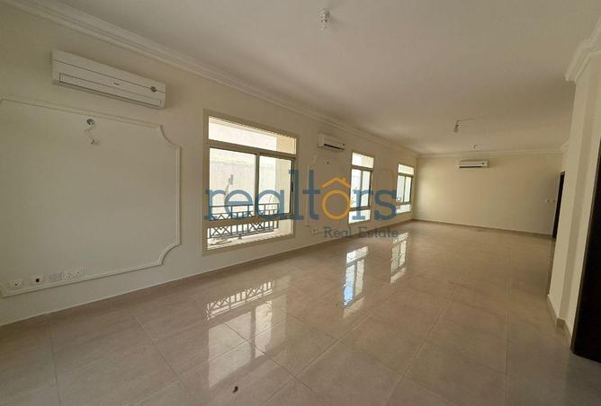 945533 - Property Image 3
