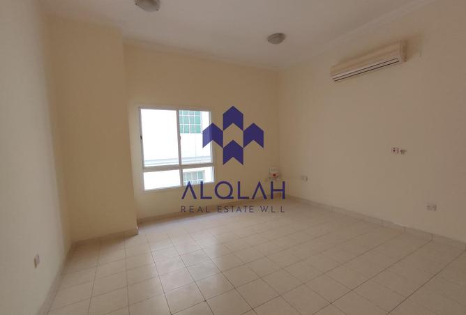 933345 - Property Image 2