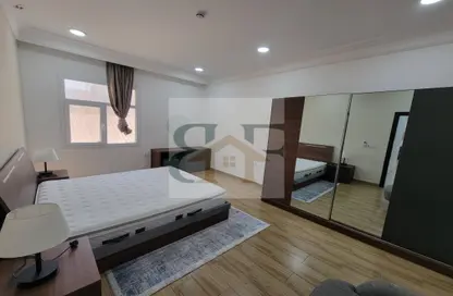 Apartment - 2 Bedrooms - 2 Bathrooms for rent in Al Mansoura - Al Mansoura - Doha