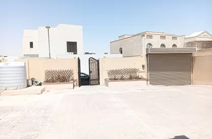 Villa - 4 Bedrooms - 4 Bathrooms for rent in Hazm Al Markhiya - Doha