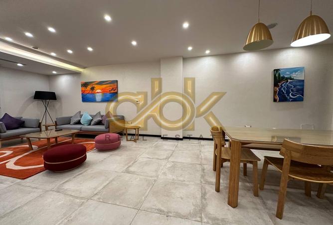 948442 - Property Image 2