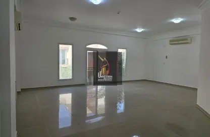 Compound - 2 Bedrooms - 3 Bathrooms for rent in Street 871 - Al Duhail South - Al Duhail - Doha