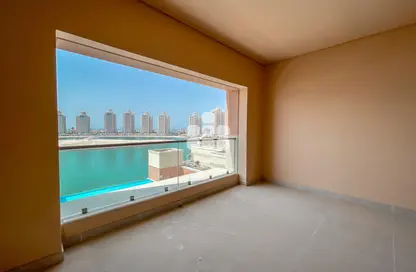 Empty Room image for: Apartment - 1 Bathroom for sale in Al Mutahidah Tower - Viva Bahriyah - The Pearl Island - Doha, Image 1
