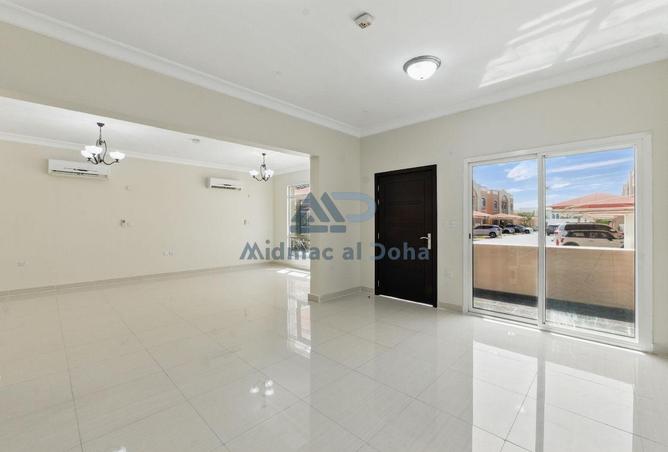 1000503 - Property Image 2