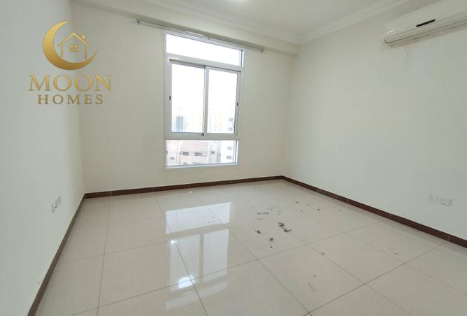 976406 - Property Image 2