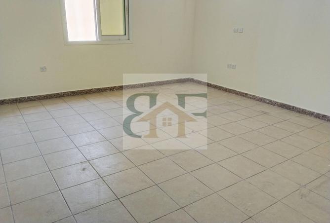 998447 - Property Image 3