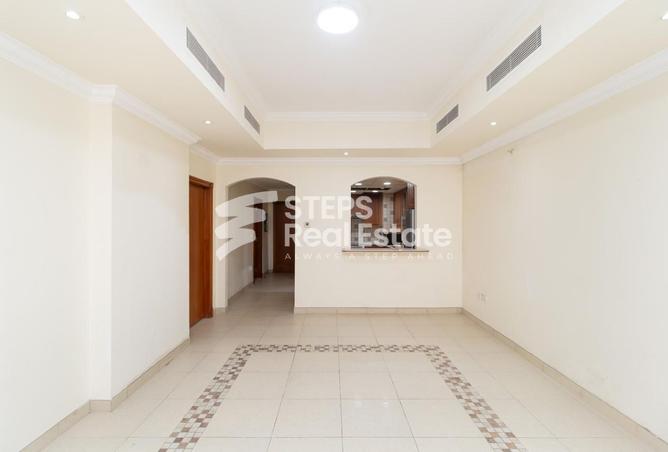 931766 - Property Image 2