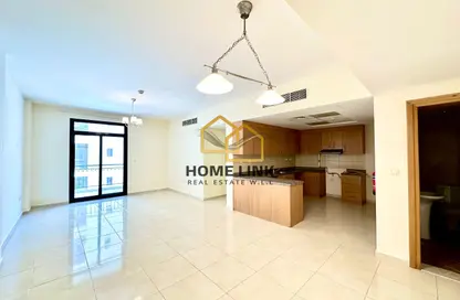 Apartment - 2 Bedrooms - 3 Bathrooms for sale in Piazza 2 - La Piazza - Fox Hills - Lusail