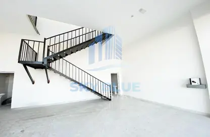 Shop - Studio - 1 Bathroom for rent in Al Aziziyah - Doha