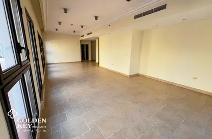 Apartment - 3 Bedrooms - 4 Bathrooms for rent in Carnaval - Qanat Quartier - The Pearl Island - Doha