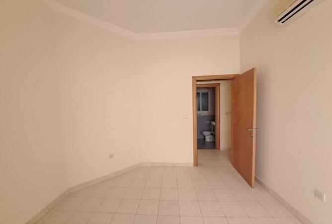 939869 - Property Image 3