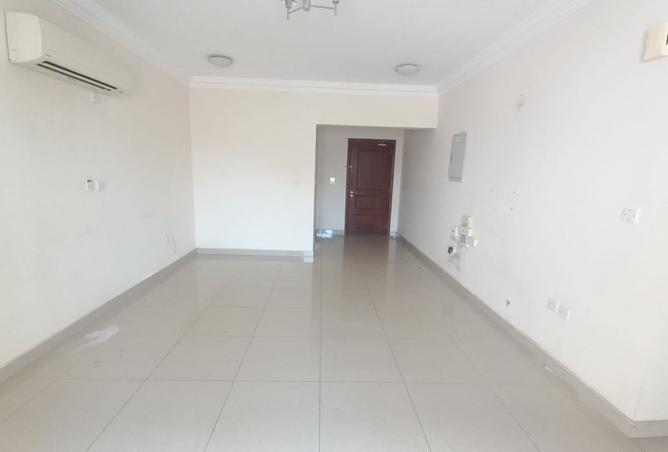 960399 - Property Image 3