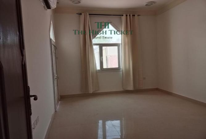 935207 - Property Image 3