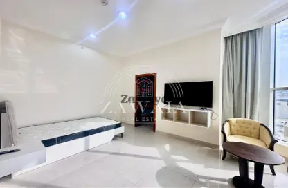 Apartment - 2 Bedrooms - 2 Bathrooms for rent in Al Sadd Road - Al Sadd - Doha