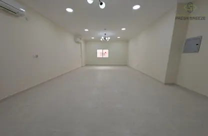 Apartment - 3 Bedrooms - 3 Bathrooms for rent in Al Mansoura - Al Mansoura - Doha