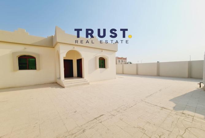 953252 - Property Image 2