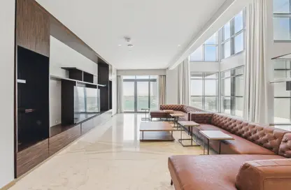 Duplex - 3 Bedrooms - 5 Bathrooms for rent in Lusail City - Lusail