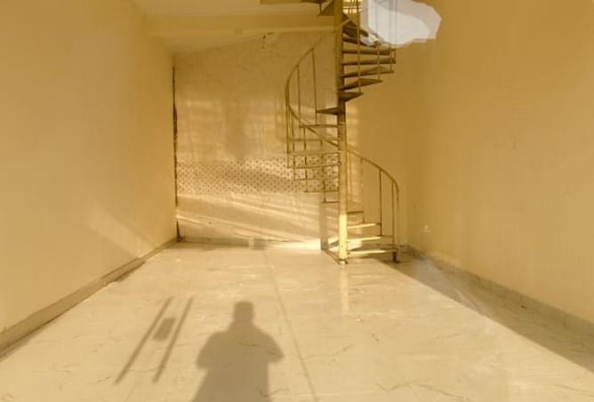 990292 - Property Image 3