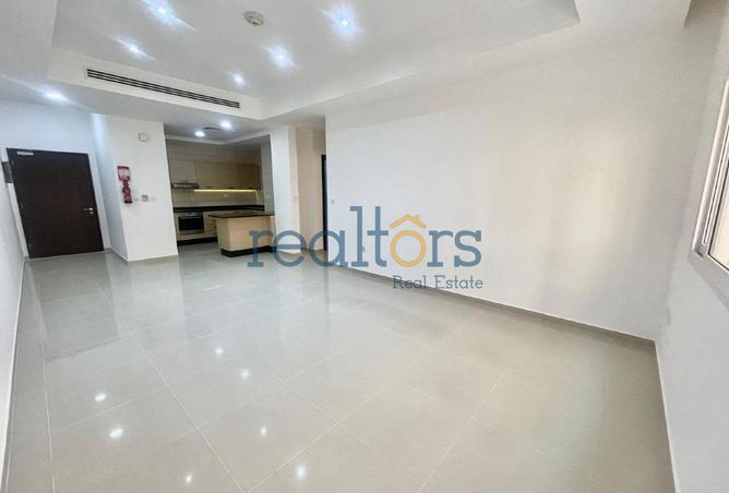 927180 - Property Image 2