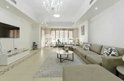 Apartment - 1 Bedroom - 2 Bathrooms for rent in East Porto Drive - Porto Arabia - The Pearl Island - Doha