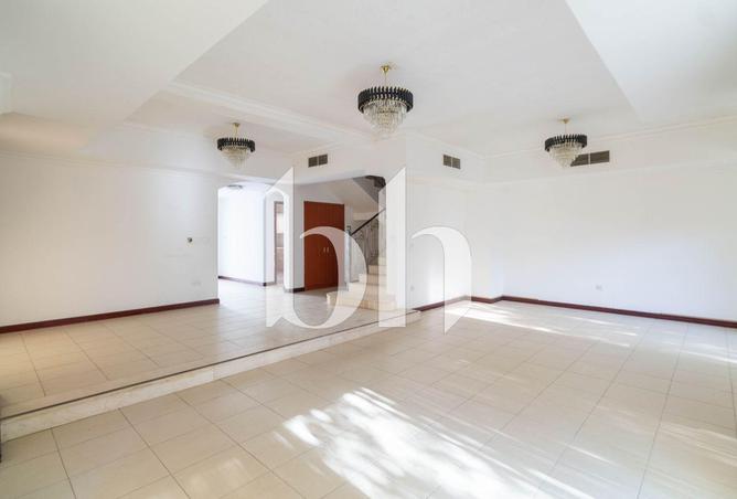 967120 - Property Image 3