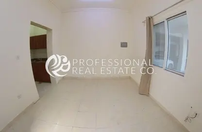 Apartment - Studio - 1 Bathroom for rent in Souk Al gharaffa - Al Gharrafa - Doha