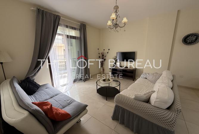 987162 - Property Main Image