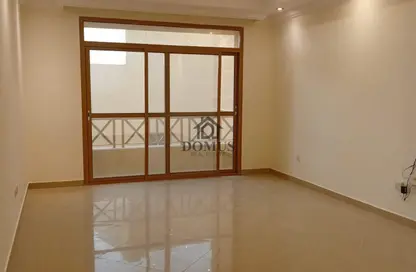 Apartment - 2 Bedrooms - 2 Bathrooms for rent in Al Zubair Bakkar Street - Al Sadd - Doha